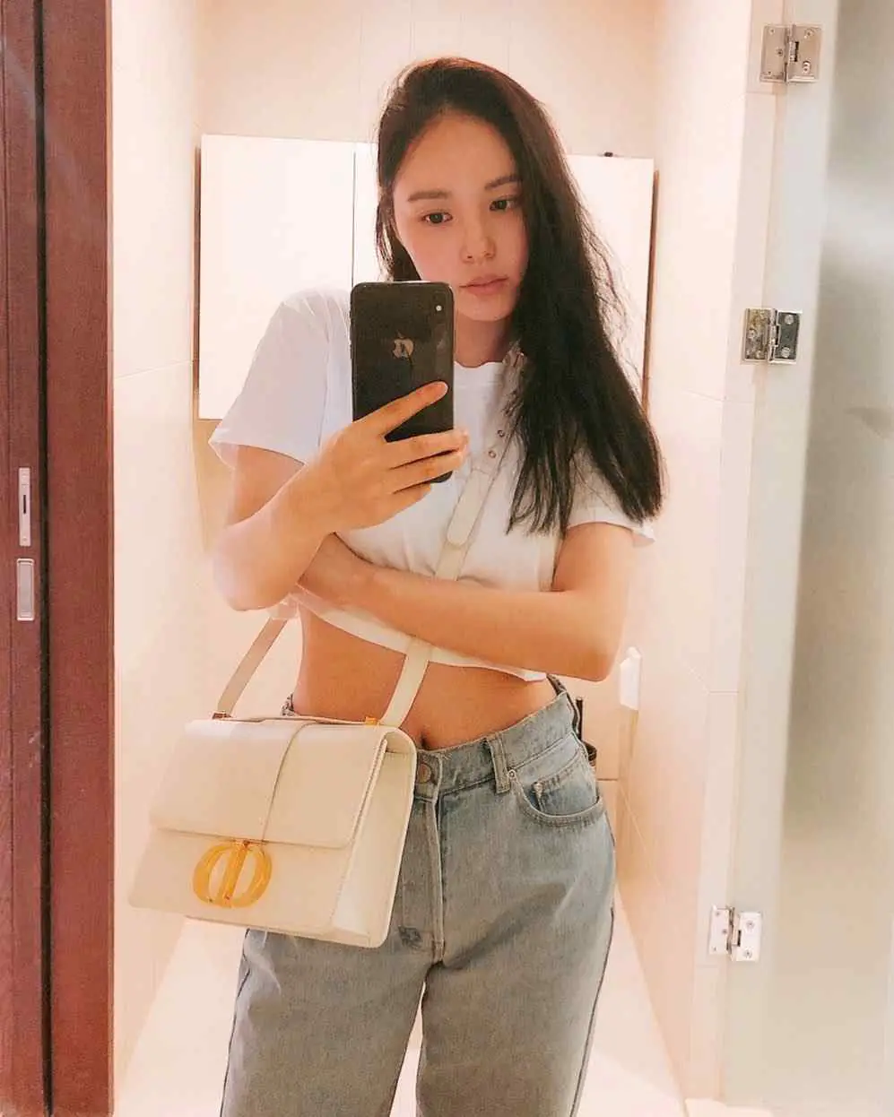 Min Hyo Rin - min-hyo-rin-hot-23.webp